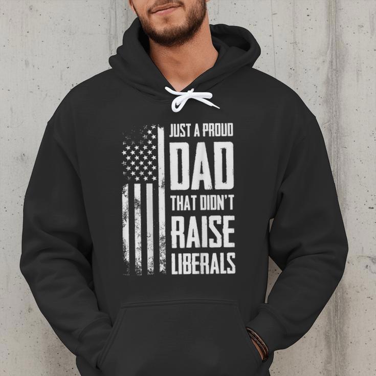 Proud Dad That Didn't Raise Liberals American Flag -ON BACK Women Men Men Hoodie