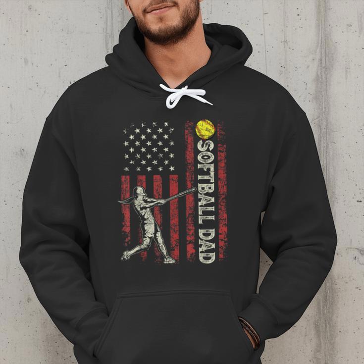 Softball Dad US Flag For Dad Men Patriotic Fathers Day Men Hoodie