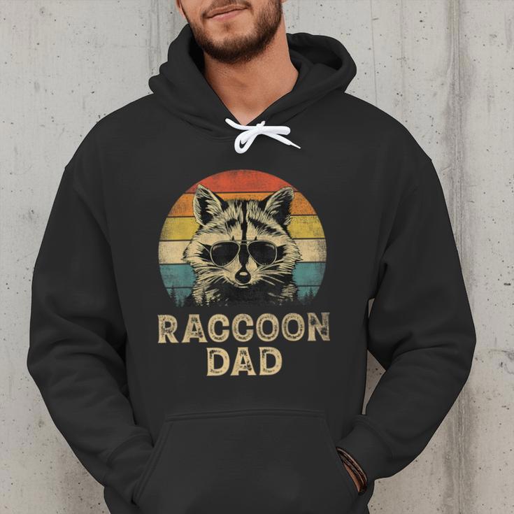Vintage Raccoon Dad Raccoon Lovers Daddy Father's Day Men Hoodie