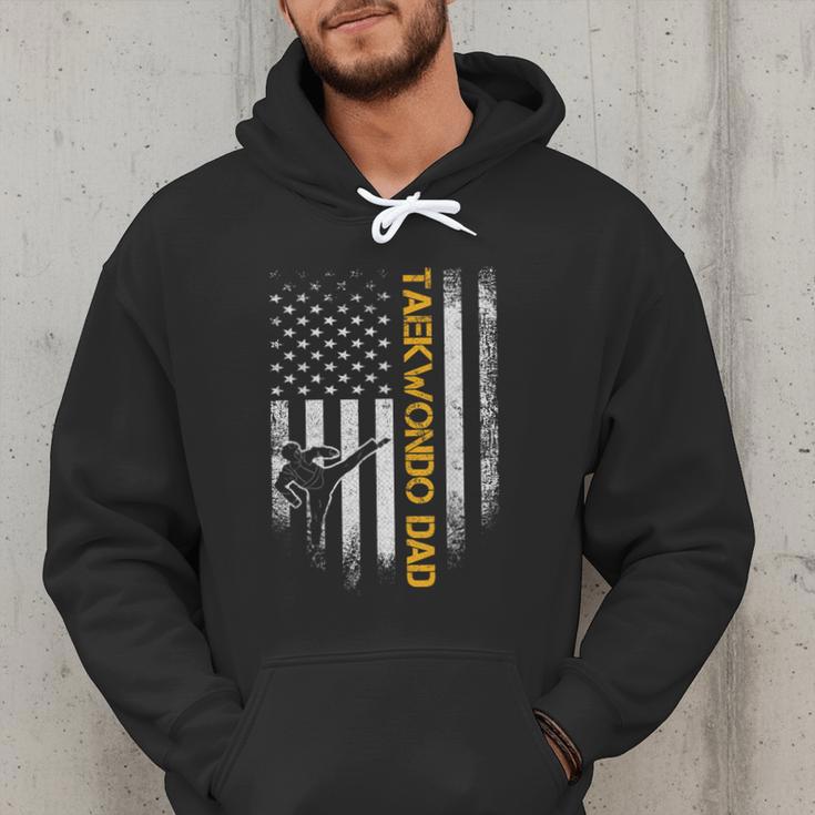 Vintage USA Flag Korea Taekwondo Training Dad Silhouette Men Hoodie