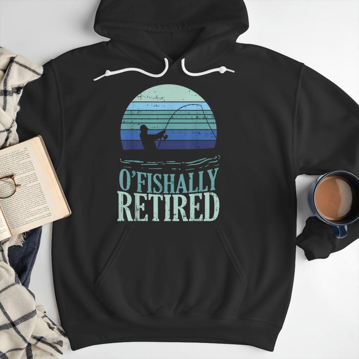Ofishally Retired Fishing Retro Retirement Dad Men Men Hoodie