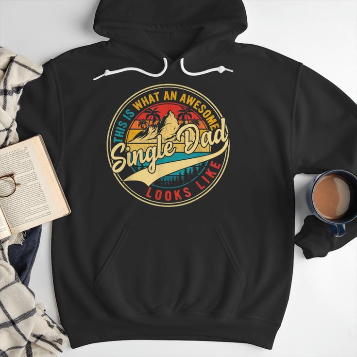 Vintage Awesome Single Dad Retro Fathers Day For Dad Grandpa Men Hoodie