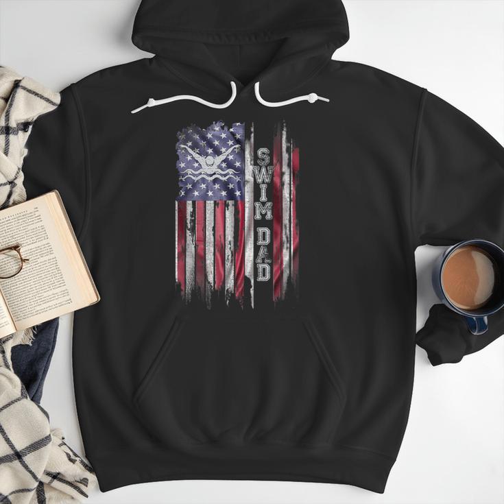 Vintage USA Flag Proud Swimming Dad Swim Swimmer Silhouette Men Hoodie