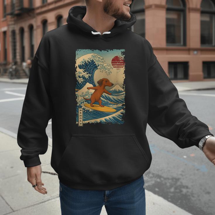 Dachshund Doxie Japanese Kanagawa Wave Surfing Japan Mom Dad Men Hoodie