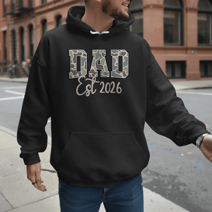 Dad Est 2026 Camo Old School Men Father's Day Dada Men Hoodie