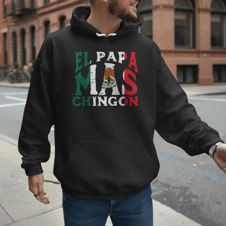 Fathers Day El Papa Mas Chingon Mexican Dad Spanish Men Hoodie