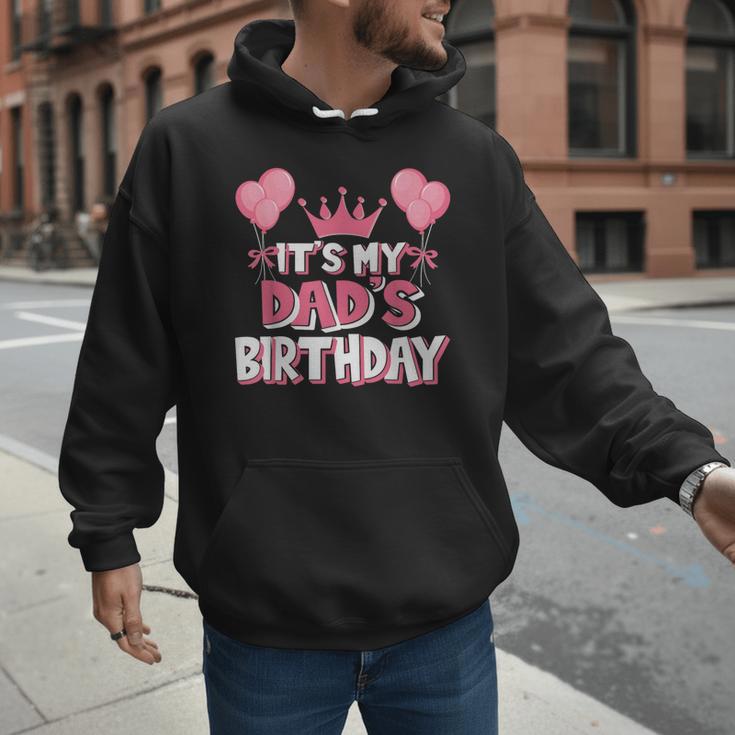 It's My Dad's Birthday Celebration Small Men Hoodie