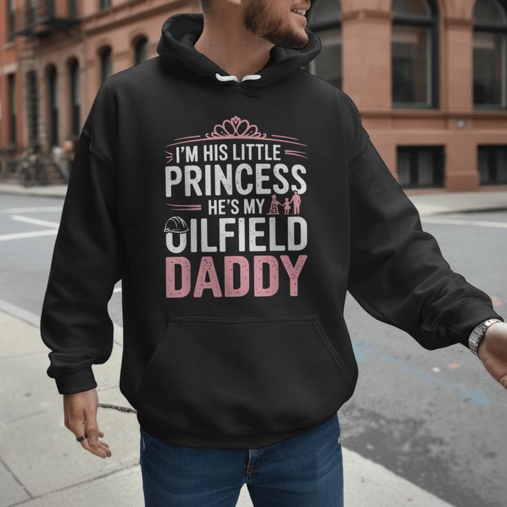 Oilfield Dad Oilfeild My Daddy Works In The Oilfield Men Hoodie
