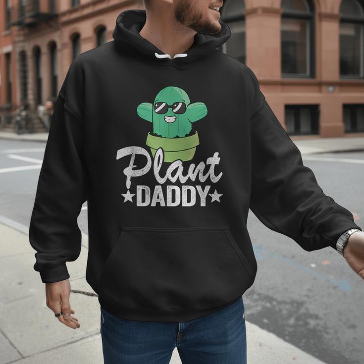 Plant Daddy Cactus Gardener Jokes Grandpa Plant Dad Men Hoodie