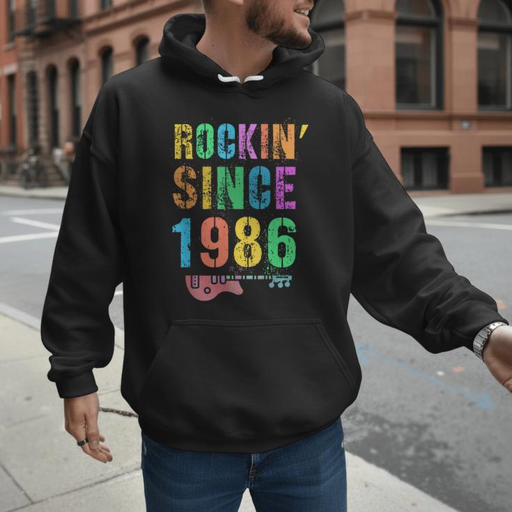 Rockin' Since 1986 Vintage Rockstar 40th Birthday Mom Dad 40 Men Hoodie Rockin' Since 1986 Vintage Rockstar 40th Birthday Mom Dad 40 Men Hoodie