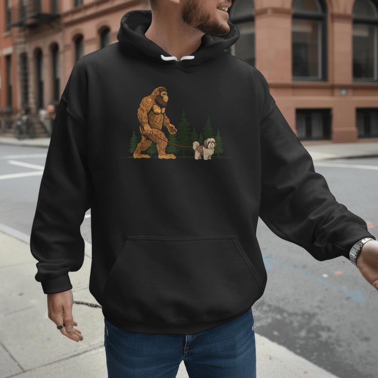 Shih Tzu Bigfoot Dog Walking Mom Dad Kids Men Hoodie
