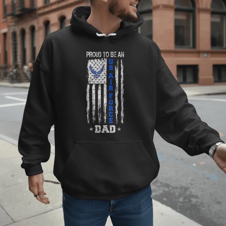 Vintage USA Flag Proud To Be An US Air Force Dad Men Hoodie