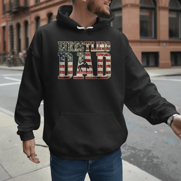 Wrestling Dad American Flag Matching For Dads Of Wrestlers Men Hoodie