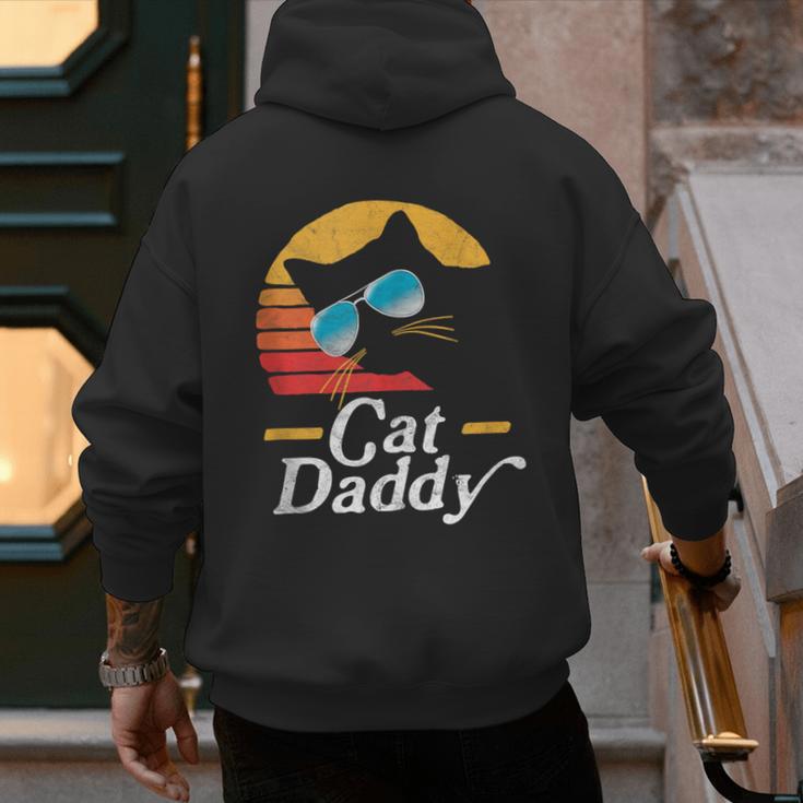 Cat Daddy Vintage 80s Style Cat Retro Sunglasses Distressed Men's Hoodie Back Print