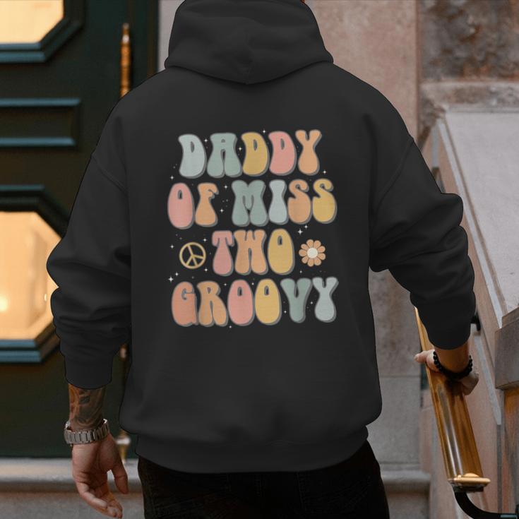 Daddy Dad Two Groovy Second Birthday Retro 2nd Bday Party Men's Hoodie Back Print