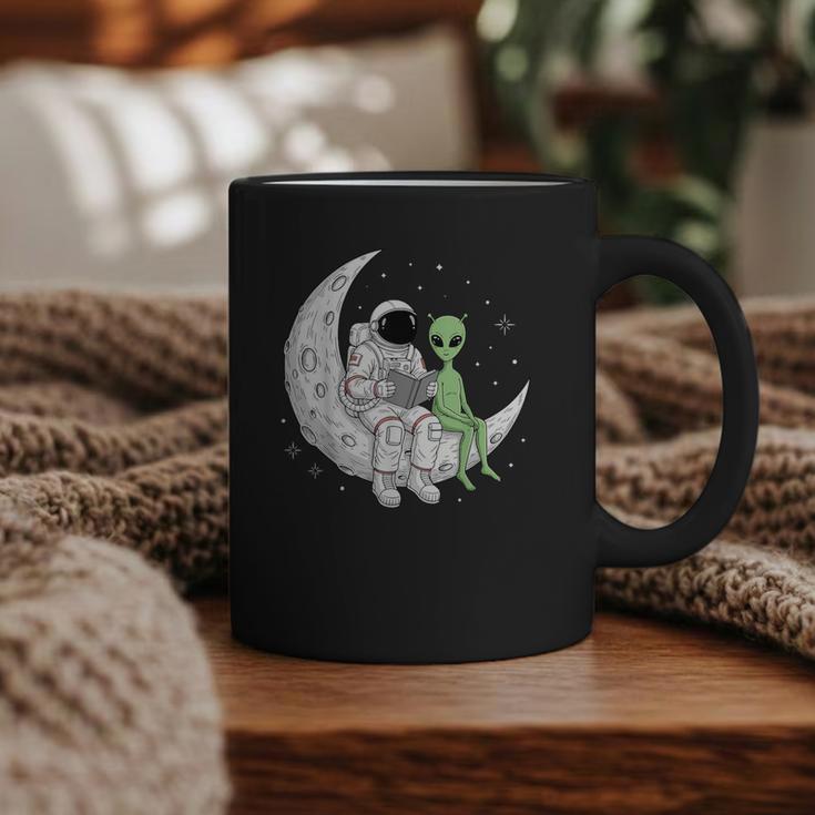 Astronaut Reading Book To Alien Moon Space Book Lover Men Graphic Print Coffee Mug
