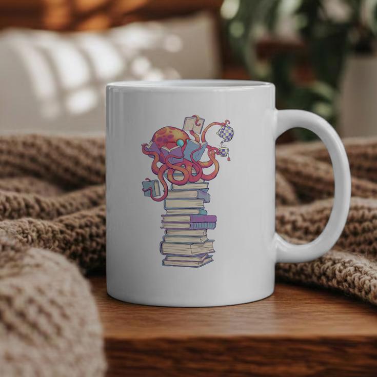 Cute Octopus Bookworm Fun Reading Tee For Book Lovers Graphic Print Coffee Mug
