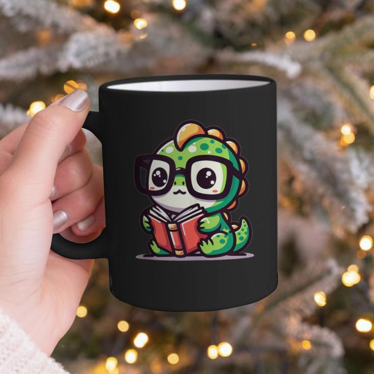 Adorable Book Lover Iguana With Reading Glasses Cute Graphic Print Coffee Mug