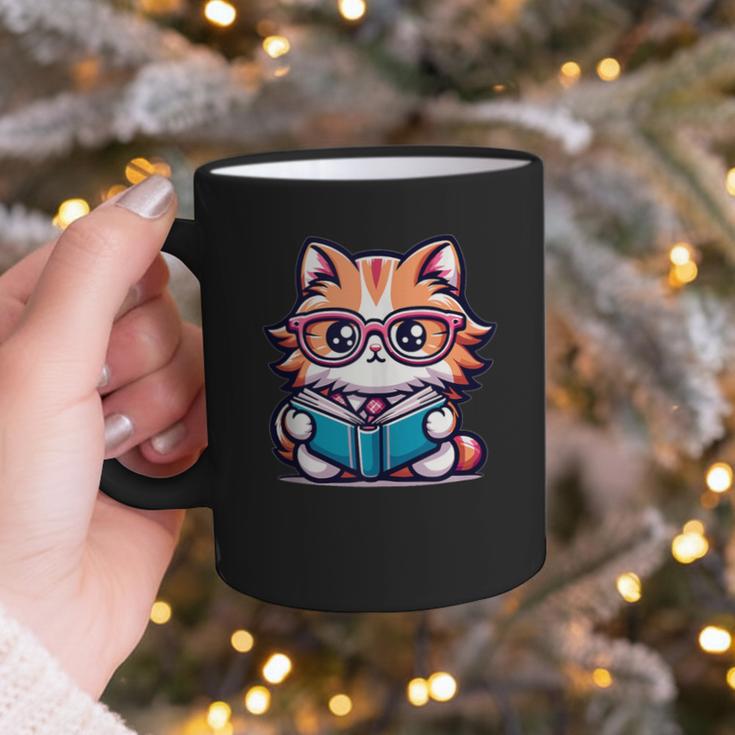 Adorable Book Lover Maine Coon Cat With Reading Glasses Cute Graphic Print Coffee Mug