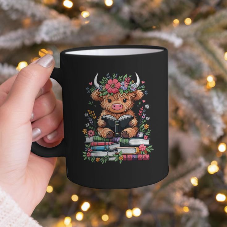 Bookworm Cute Baby Highland Cow Reading Book Graphic Print Coffee Mug