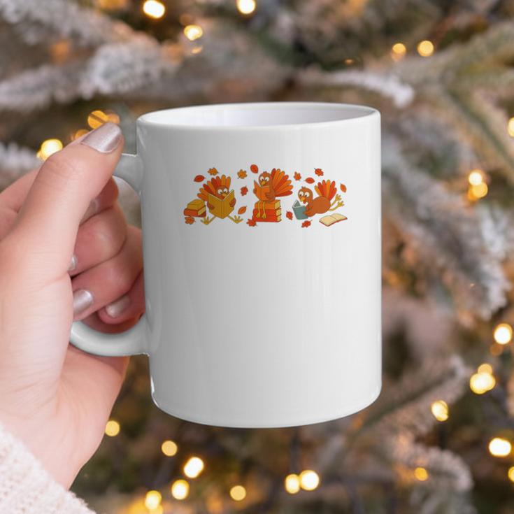 Cute Turkey Reading Book Librarian Bookworm Thanksgiving Men Graphic Print Coffee Mug