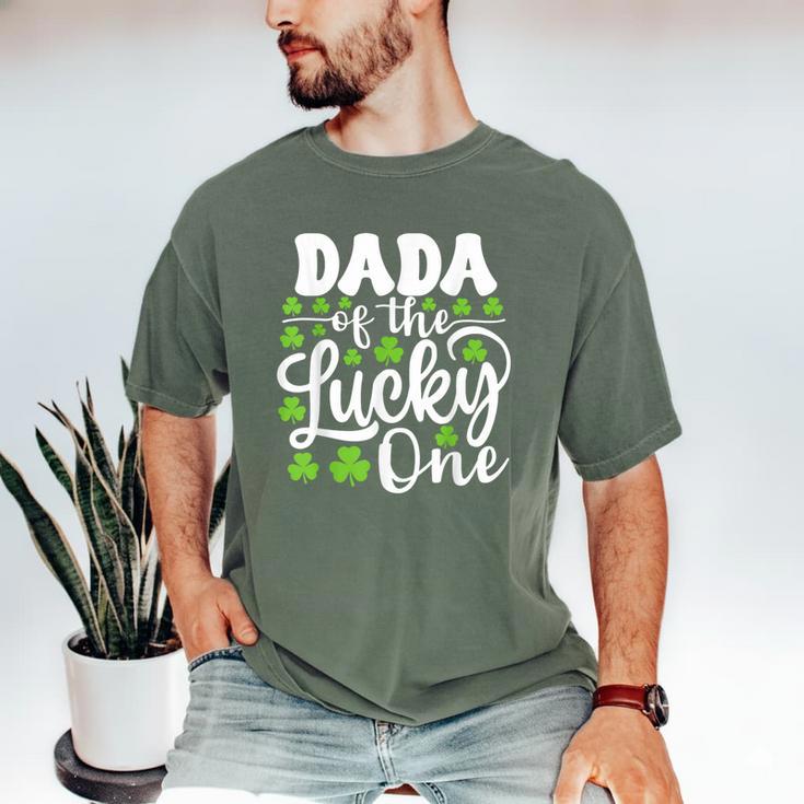 Dada Of The Lucky One First Birthday St Patrick's Day Men's Comfort Colors T-Shirt