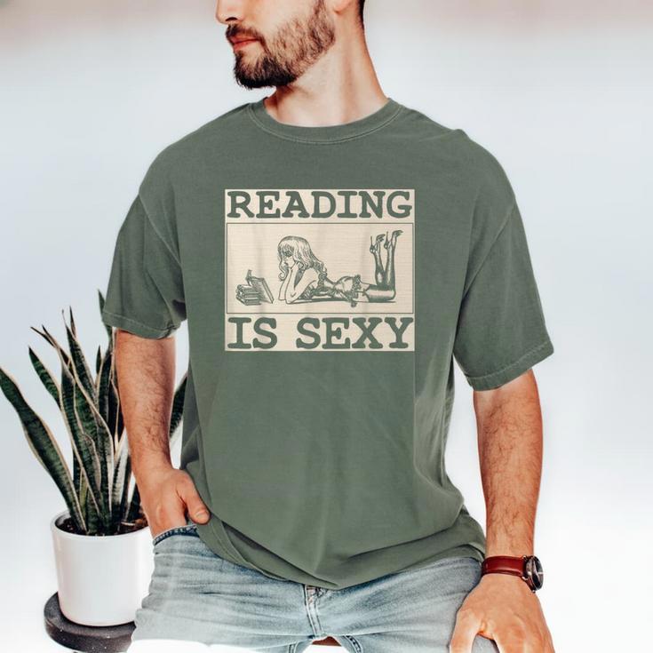 Hot Pin Up Girl Comic Book Vintage Reading Is Sexy Men's Comfort Colors T-Shirt