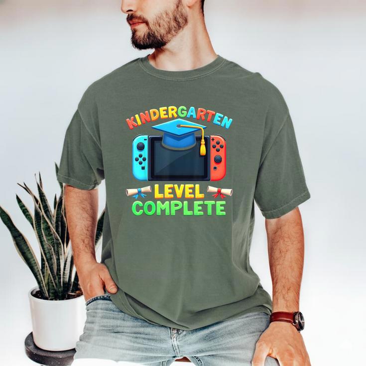 Kindergarten Level Complete Graduation Class 2025 Gamer Boys Men's Comfort Colors T-Shirt