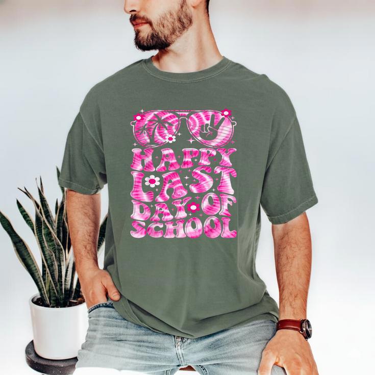 Last Day Of School Teacher Students School Graduation Groovy Men's Comfort Colors T-Shirt