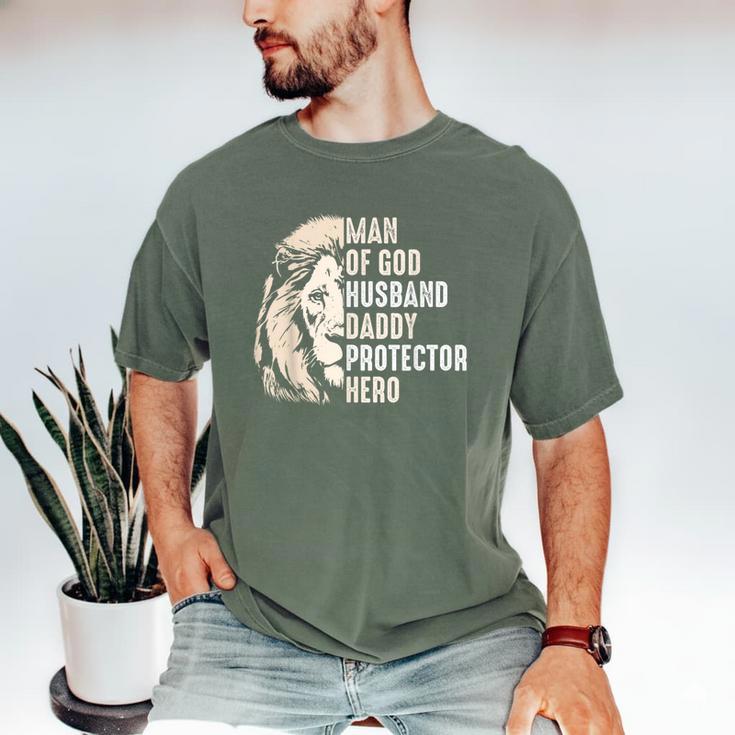 Man Of God Husband Daddy Protector Hero Lion Father's Day Men's Comfort Colors T-Shirt