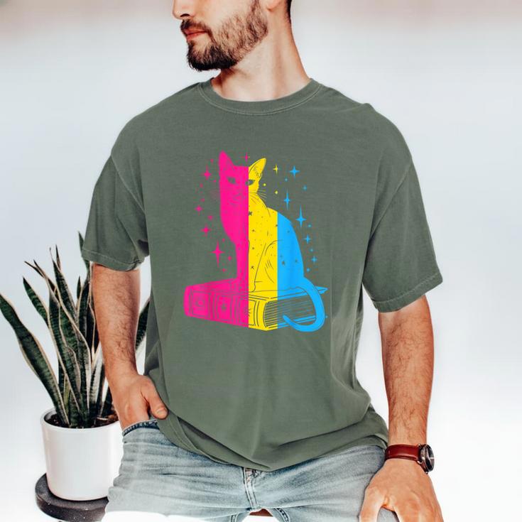 Pansexual Pride Celestial Cat Sitting Book LGBTQ Pan Colors Men Women Men's Comfort Colors T-Shirt