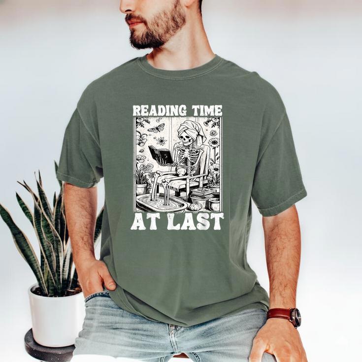 Reading Time At Last Book Lover Introvert Skeleton Reading Men's Comfort Colors T-Shirt