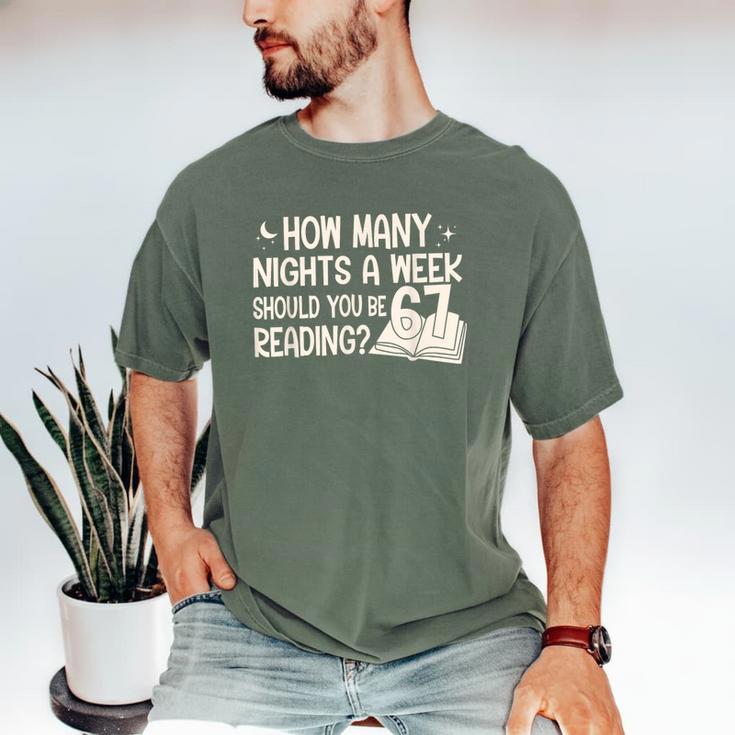Vintage How Many Nights Reading 67 Meme Book Lover Teacher Men's Comfort Colors T-Shirt