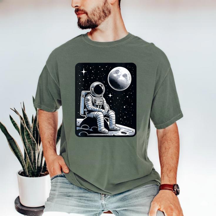 Aesthetic Spaceman Astronaut On The Moon Space Introvert Men's Comfort Colors T-Shirt