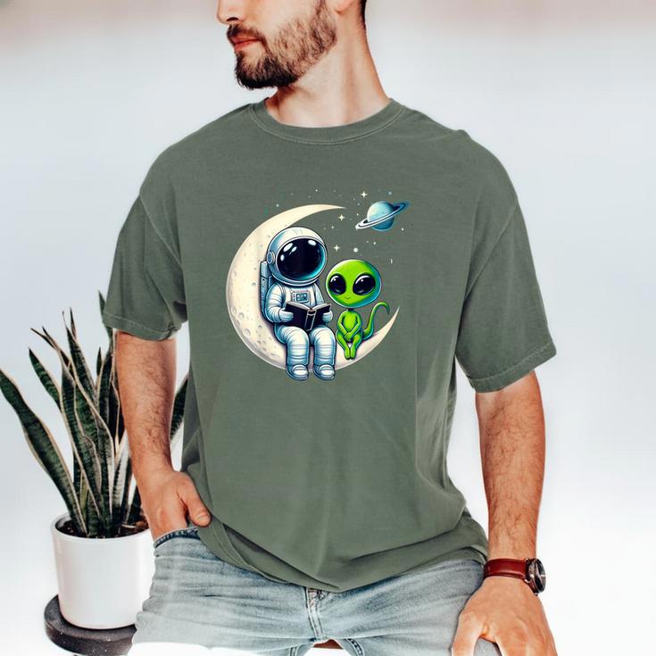 Astronaut Reading Book To Alien Shirt Moon Space Lover Kids Men's Comfort Colors T-Shirt