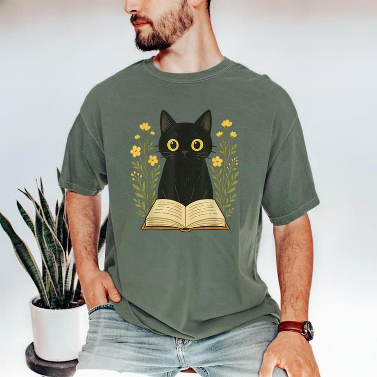 Cat Reading Book Flowers Men's Comfort Colors T-Shirt