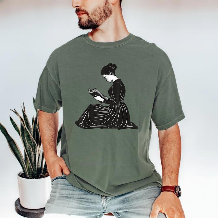 Emily Dickinson Reading A Book Men's Comfort Colors T-Shirt