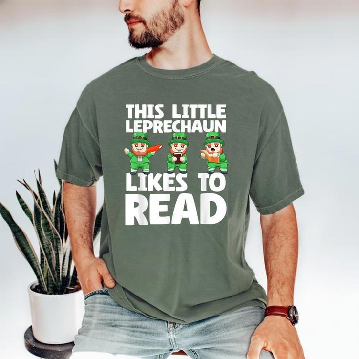This Little Leprechaun Likes To Read St Patrick's Day Book Men's Comfort Colors T-Shirt