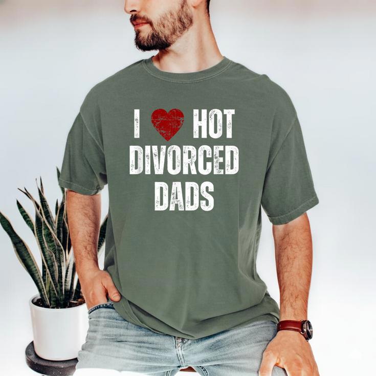 I Love Hot Divorced Dads Red Hearts Men's Comfort Colors T-Shirt