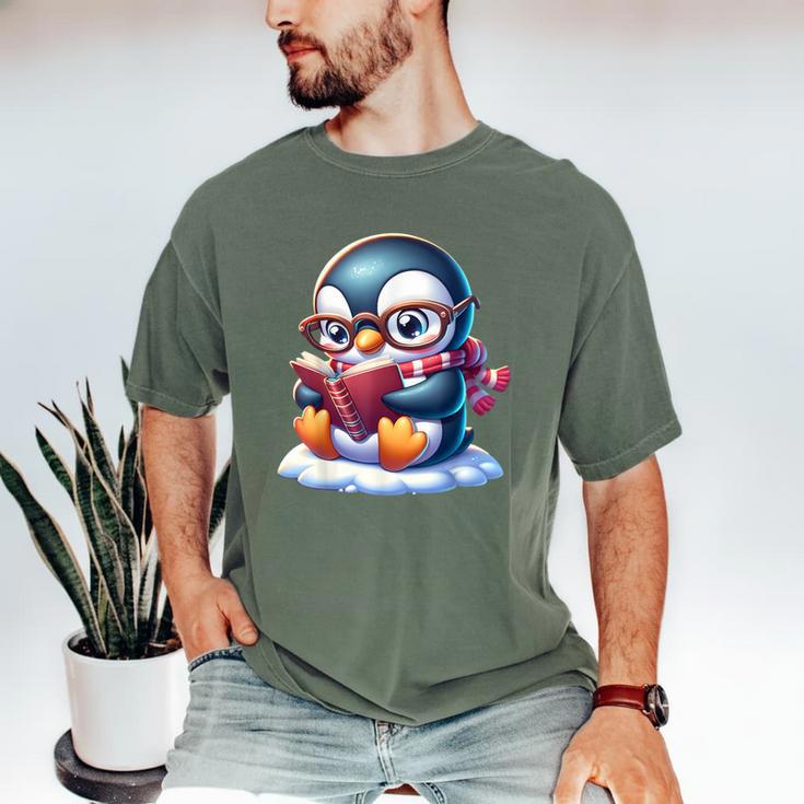 Penguin Reading a Book Animal Men's Comfort Colors T-Shirt