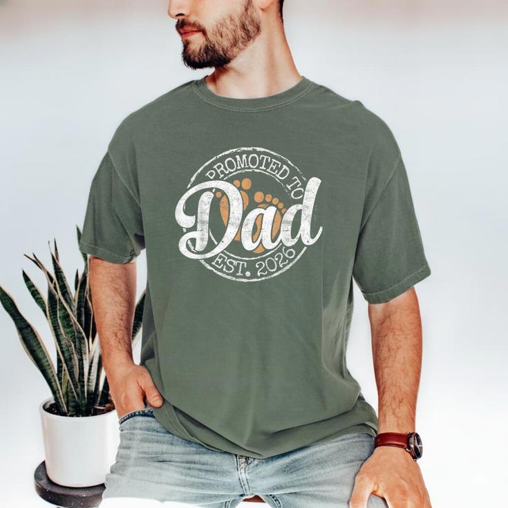Promoted To Dad Est 2026 Stamp First Time Daddy To Be Men's Comfort Colors T-Shirt