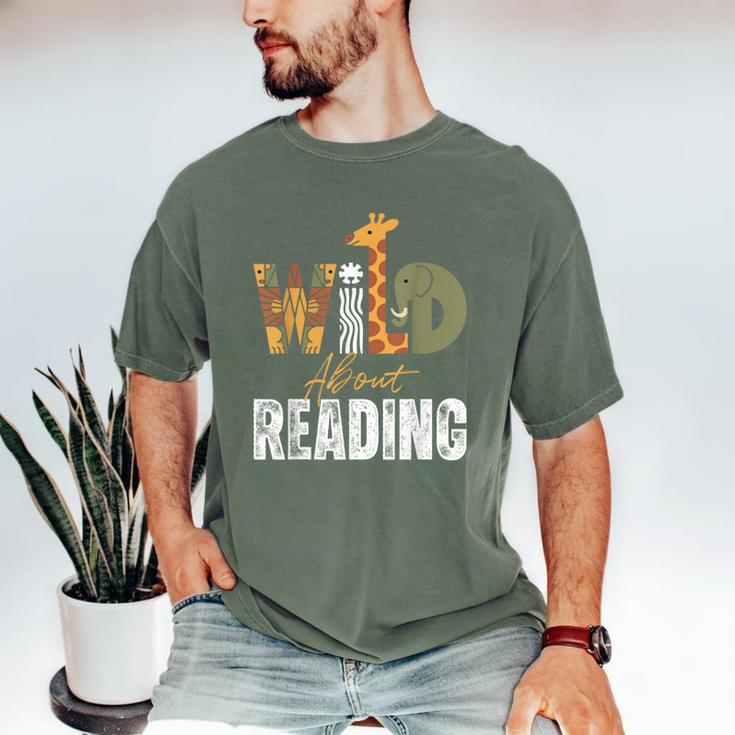 Wild About Reading Books Animal Theme Bookworm Library Day Men's Comfort Colors T-Shirt