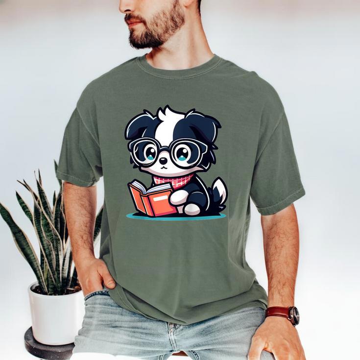 Adorable Book Lover Border Collie With Reading Glasses Cute Raglan Baseball Tee Men's Comfort Colors T-Shirt