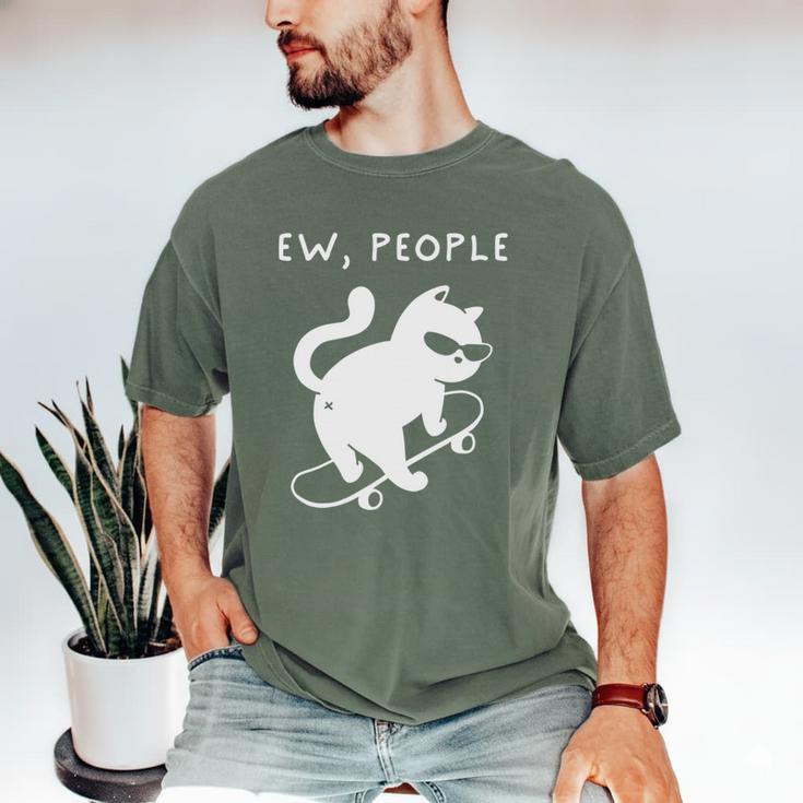 Ew People Cat Skateboard Introvert Sarcastic Humor Men's Comfort Colors T-Shirt