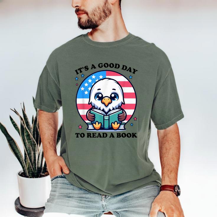 A Good Day To Read a Book Reading Eagle With American Flag Men's Comfort Colors T-Shirt