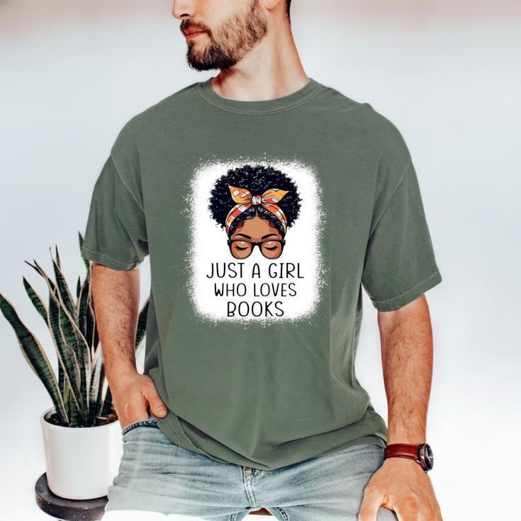 Just a Girl Who Loves Books Messy Bun Black Women Reading Men's Comfort Colors T-Shirt