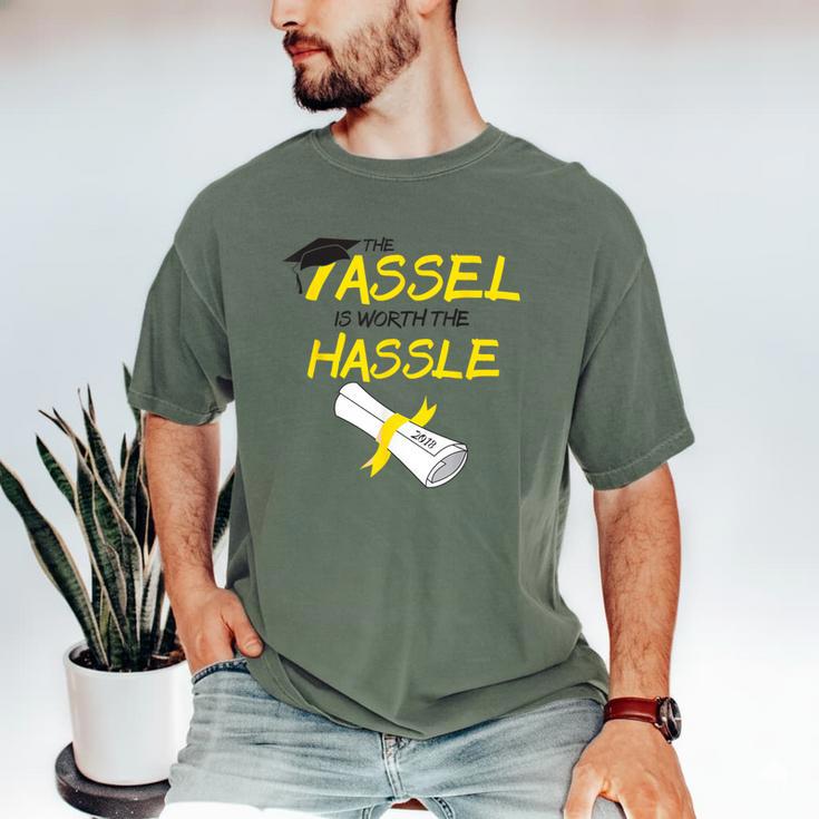 Tassel Worth The Hassle 2018 Graduation Quote Ylw Men's Comfort Colors T-Shirt