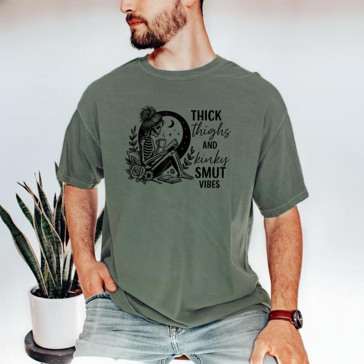 Thick Thighs And Kinky Smut Vibes Spicy Book Lovers Men's Comfort Colors T-Shirt