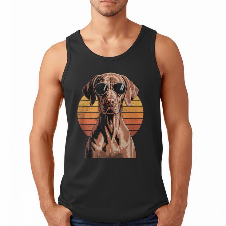 Cool Retro Vizsla Dog Mom Dad Vintage Pet Lovers Men Tank Top