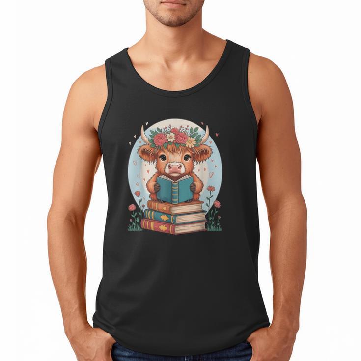 Cute Baby Highland Cow Reading Book Bookworm For Men Women Men Tank Top